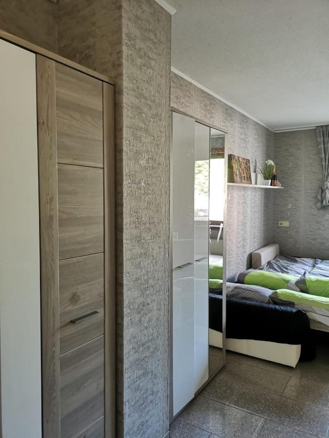 Cozy Flat, Central, Easy Parking, Clam Appartement Bayreuth Buitenkant foto